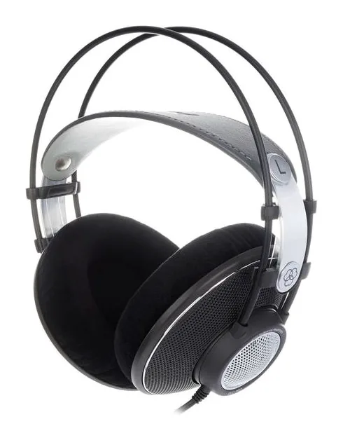 AKG K-612 Pro, vue de trois quarts, photo 3