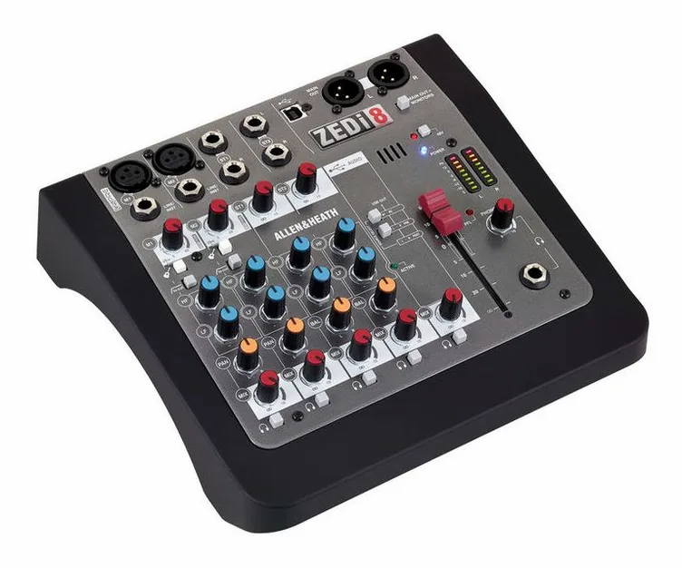 Allen & Heath ZEDi-8, vue de trois quarts, photo 3