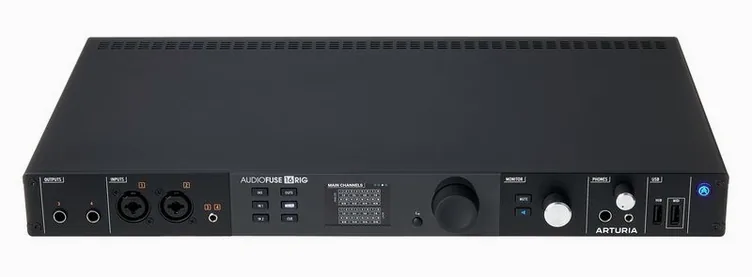 Arturia AudioFuse 16Rig, vue de trois quarts, photo 2