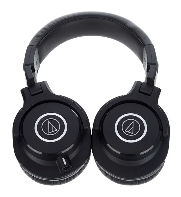 Audio-Technica ATH-M40X, vue de trois quarts, photo 4