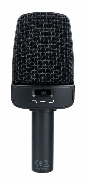 Behringer B 906, vue de trois quarts, photo 2