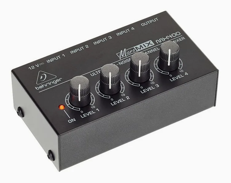 Behringer MX400, vue de profil, photo 3