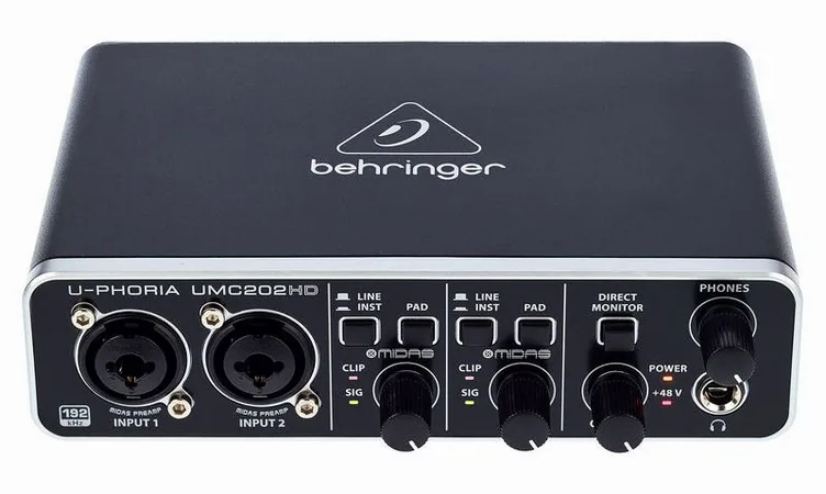 Behringer U-Phoria UMC202HD, boutons et voyants, photo 2
