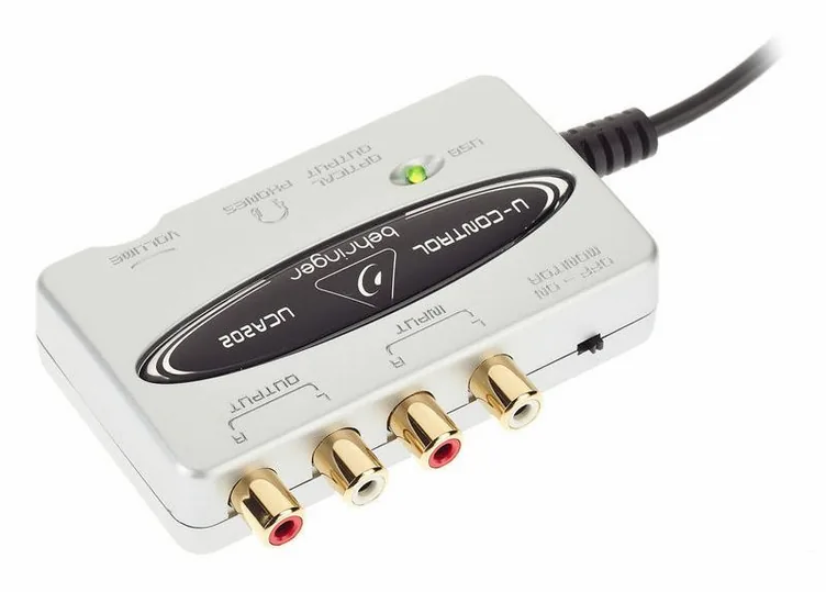 Behringer U-Control UCA202, vue de dessus, photo 3