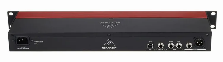 Behringer UV1, vue de trois quarts, photo 4