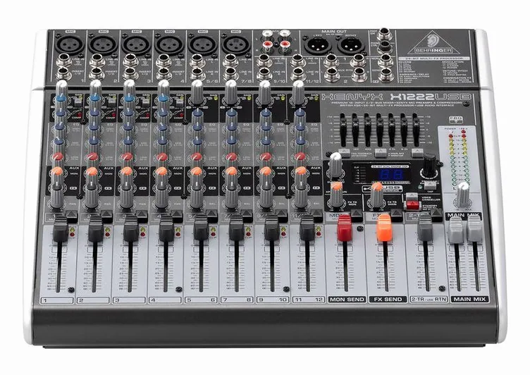 Behringer Xenyx X1222USB, face avant et faders, photo 2