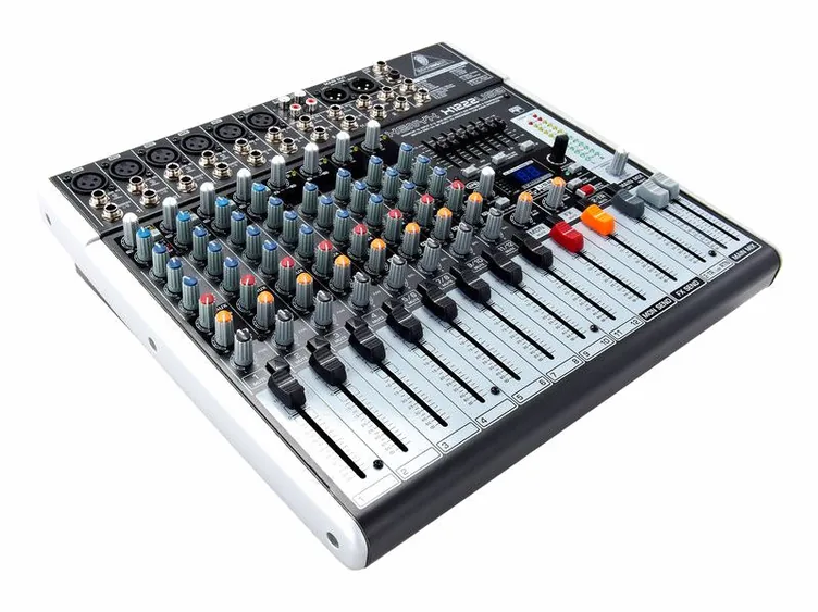 Behringer Xenyx X1222USB, vue de dessus, photo 4