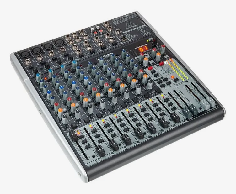 Behringer Xenyx X1622USB, potentiomètres, photo 3