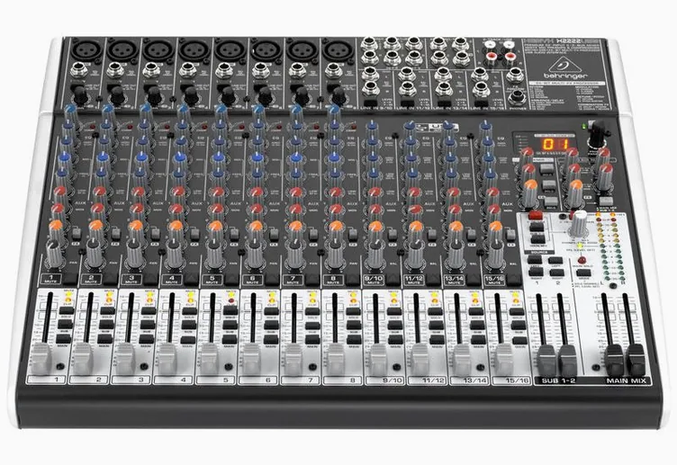 Behringer Xenyx X2222USB, vue de profil, photo 2