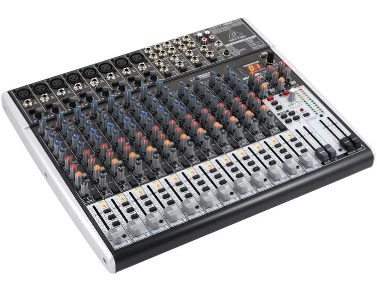 Behringer Xenyx X2222USB, vue de dessus, photo 3