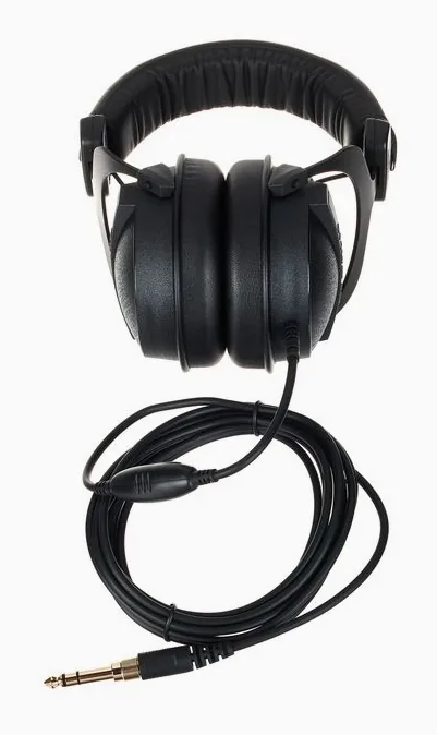 beyerdynamic DT-770 M, vue de trois quarts, photo 4