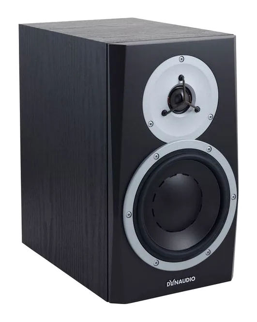 Dynaudio BM5 MKIII, vue de trois quarts, photo 3