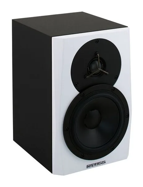 Dynaudio LYD-5, vue de face, photo 3