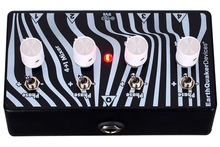 EarthQuaker Devices Four to One Mixer, vue de profil, photo 4