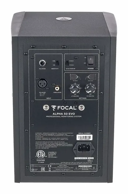 Focal Alpha 50 Evo, vue de trois quarts, photo 4
