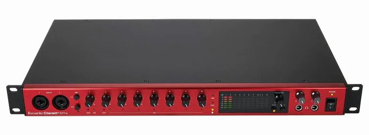 Focusrite Clarett+ 8Pre, face arrière et connectique, photo 2