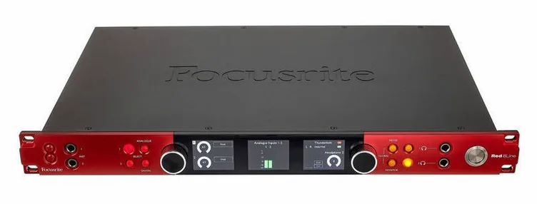 Focusrite Red 8 Line, face arrière et connectique, photo 2