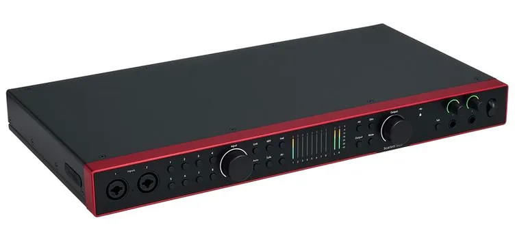 Focusrite Scarlett 18i20 4th Gen, vue de dessus, photo 3