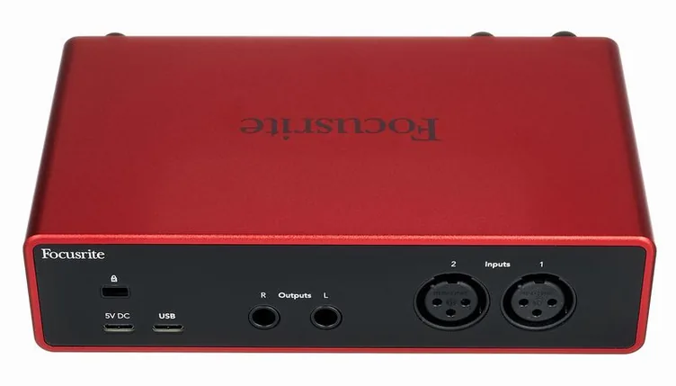 Focusrite Scarlett 2i2 4th Generation, vue de profil, photo 4