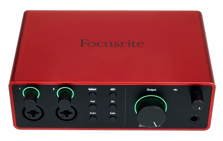 Focusrite Scarlett 4i4 4th Generation, face arrière et connectique, photo 2
