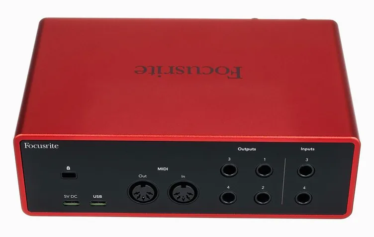 Focusrite Scarlett 4i4 4th Generation, boutons et voyants, photo 4