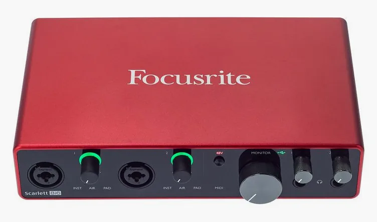 Focusrite Scarlett 8i6 3rd Gen, vue de trois quarts, photo 2