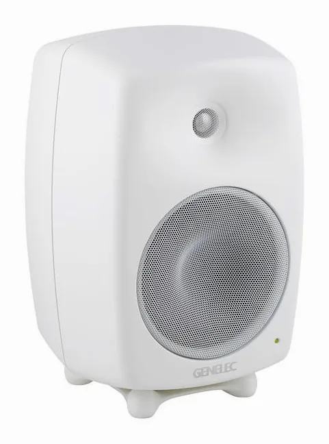 Genelec 8040 BWM, vue de trois quarts, photo 3