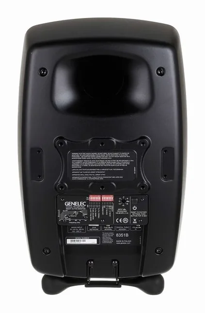 Genelec 8351BM, vue de trois quarts, photo 4