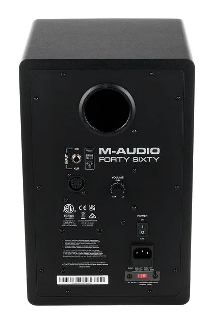 M-Audio Forty Sixty, vue de trois quarts, photo 4