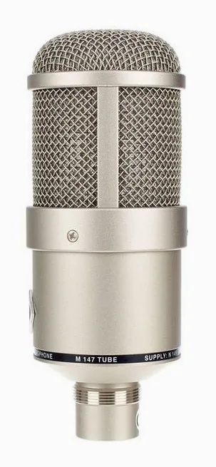 Neumann M147, vue de trois quarts, photo 2