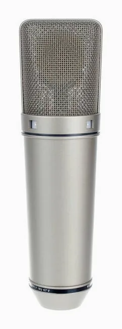 Neumann U67 Set, vue de trois quarts, photo 4