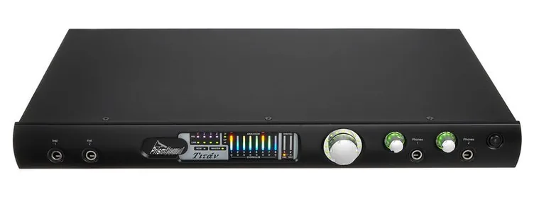 Prism Sound Titan, vue de trois quarts, photo 2