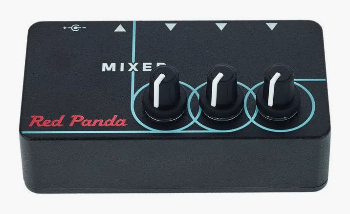 Red Panda Mixer 3 Input mixer, vue de trois quarts, photo 2