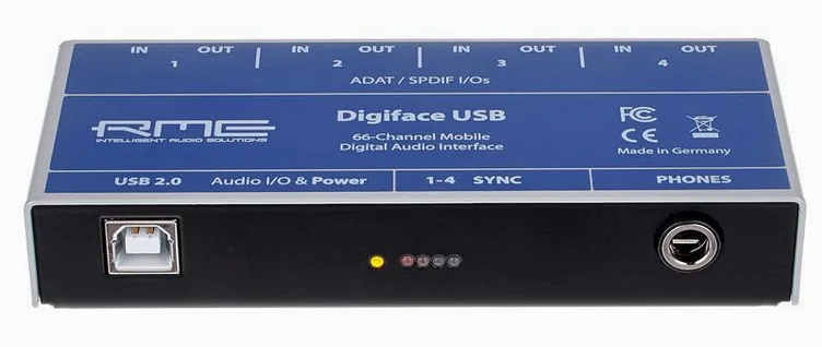 RME Digiface USB, vue de trois quarts, photo 2