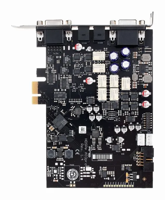 RME HDSPe AIO Pro, vue de profil, photo 4