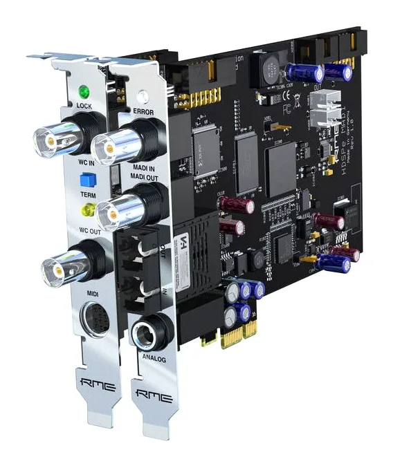 RME HDSPe MADI, vue de trois quarts, photo 2
