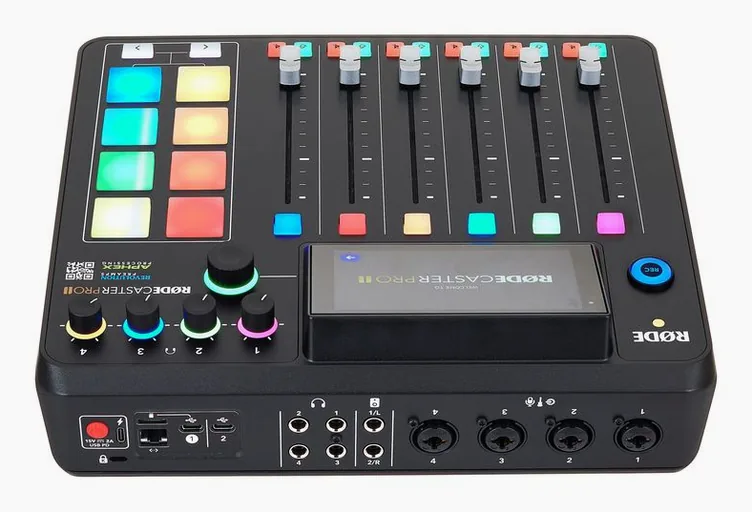 Rode Rodecaster Pro II, vue de profil, photo 4