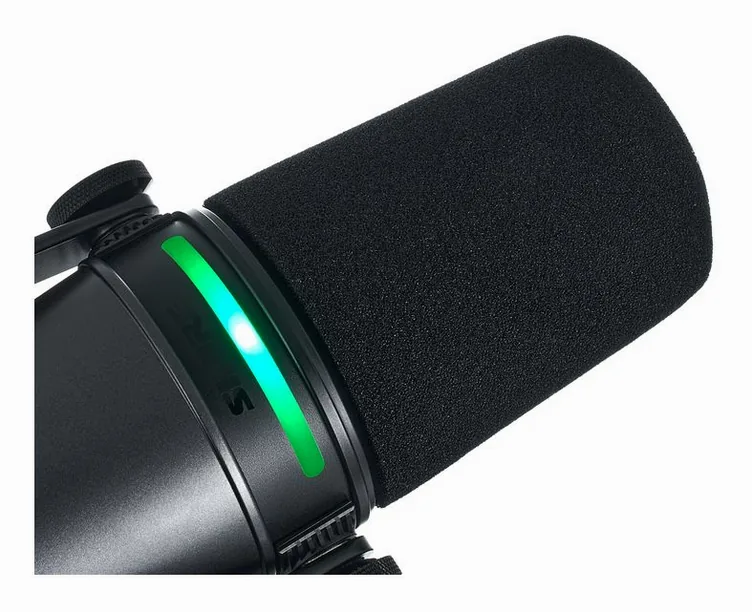 Shure MV7i, vue de trois quarts, photo 3