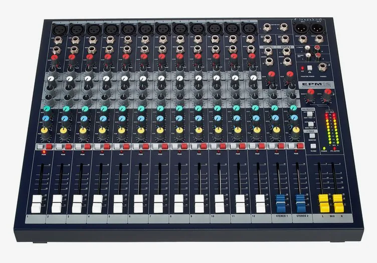 Soundcraft EPM12, face avant et faders, photo 2
