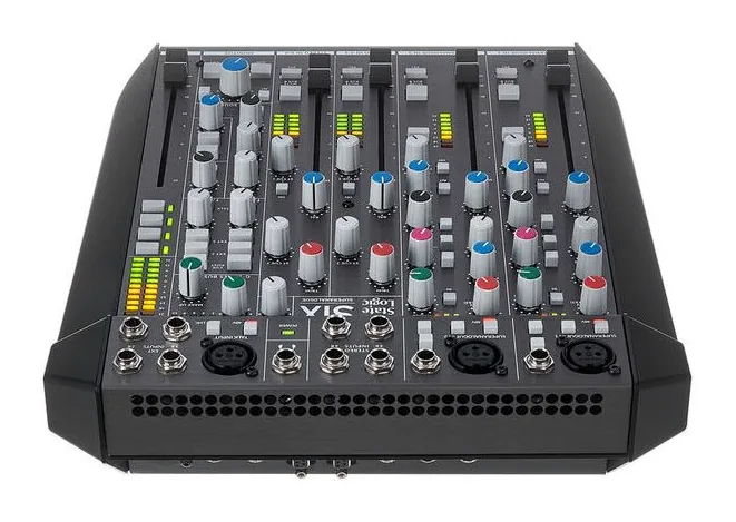 SSL SiX, vue de trois quarts, photo 4