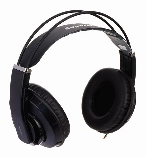 Superlux HD-681 Evo BK, vue de trois quarts, photo 2