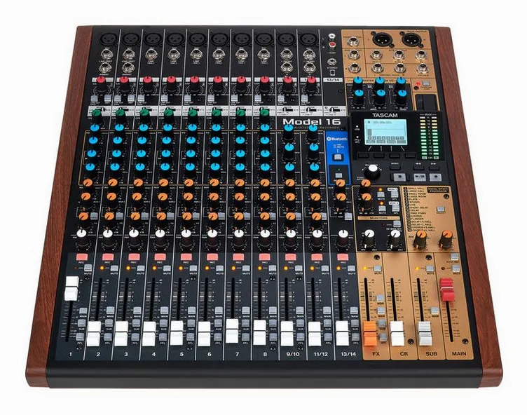 Tascam Model 16, vue de dessus, photo 2