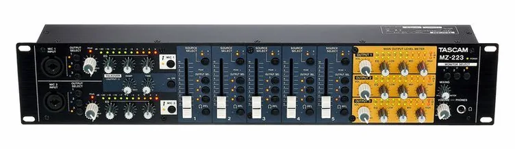 Tascam MZ-223, face avant et faders, photo 2