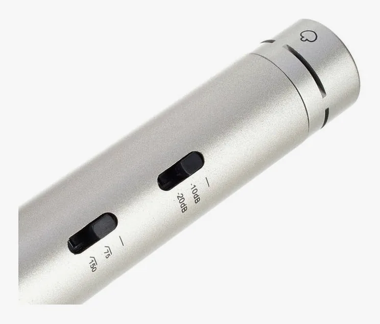 the t.bone EM 700, corps et connecteur, photo 2