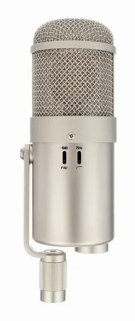 United Studio Technologies UT FET47, vue de trois quarts, photo 2