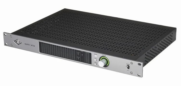 Universal Audio Apollo x16D Gen2 Complete, face avant, photo 2
