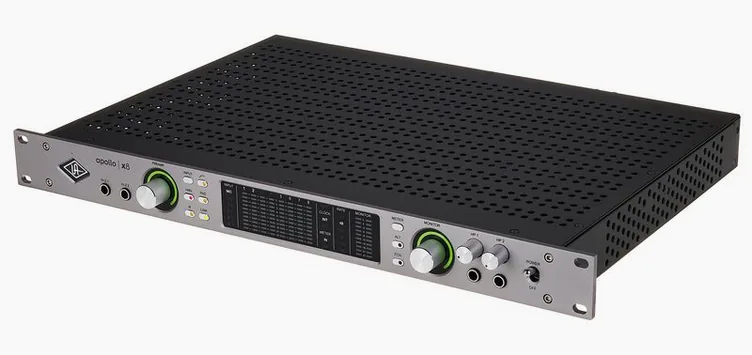 Universal Audio Apollo x8 Gen2 AC, face arrière et connectique, photo 2