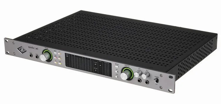 Universal Audio Apollo x8 Gen2 AC Pro, face avant, photo 2