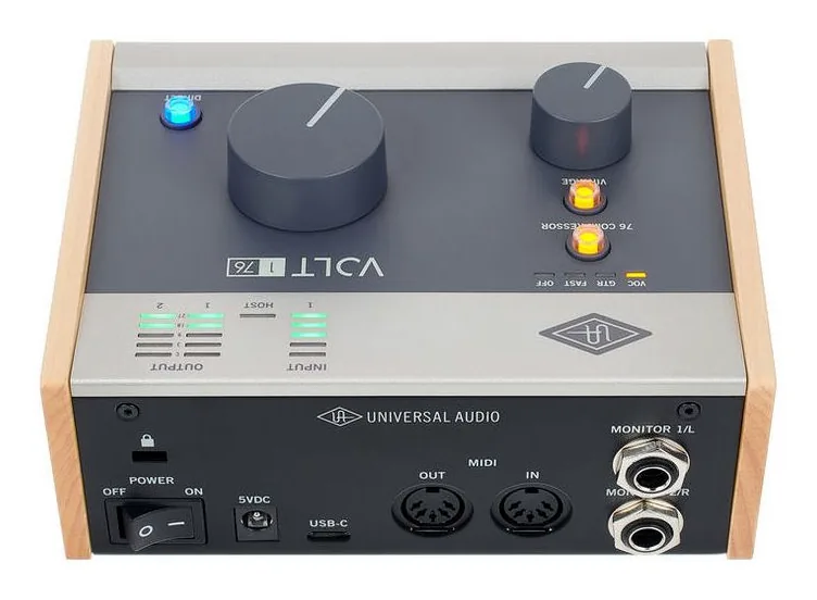 Universal Audio Volt 176 USB Recording Studio, face arrière et connectique, photo 4