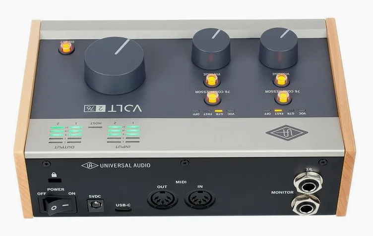 Universal Audio Volt 276 USB Recording Studio, face arrière et connectique, photo 4